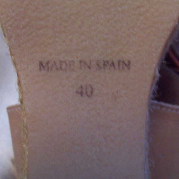 Open Toe Sandals - Picture 4 of 4